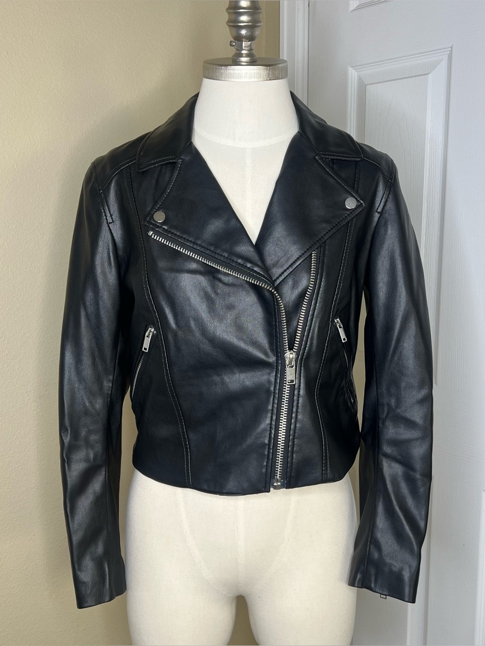 H&M Black Faux Leather Asymmetric Moto Jacket - Women